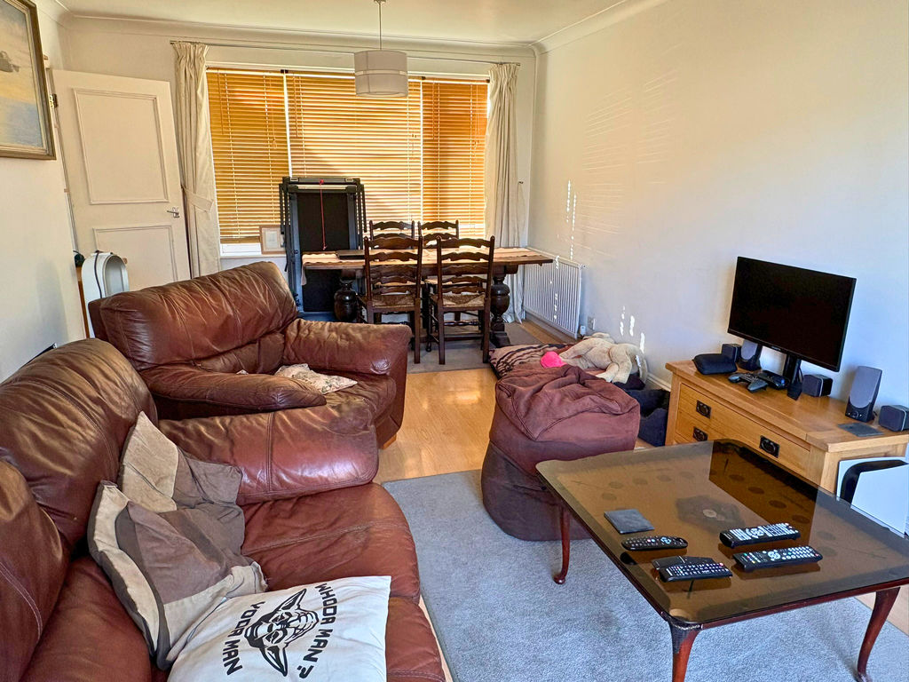 Kersey Crescent Speen